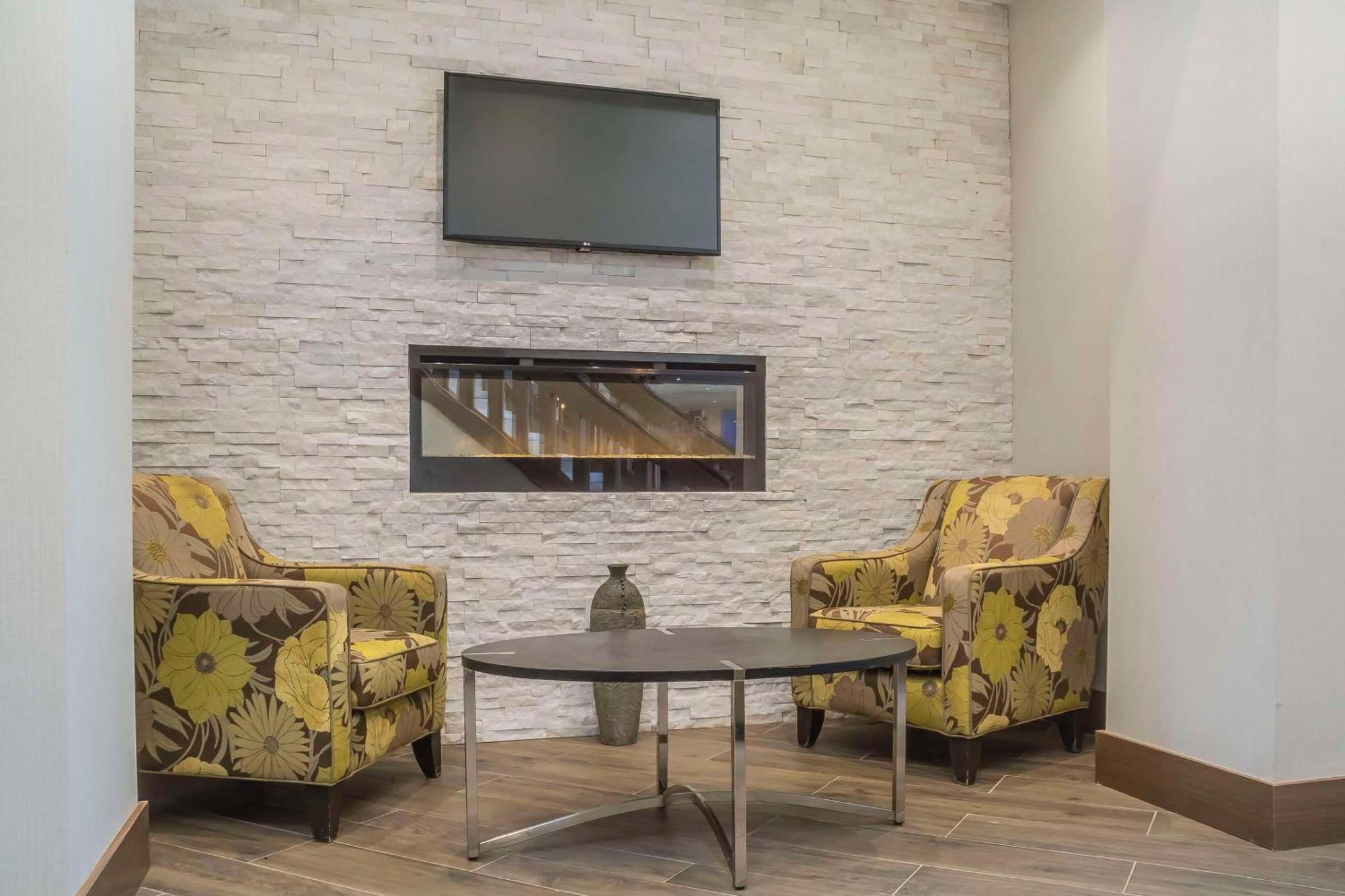 Comfort Inn Chatham-Kent Экстерьер фото