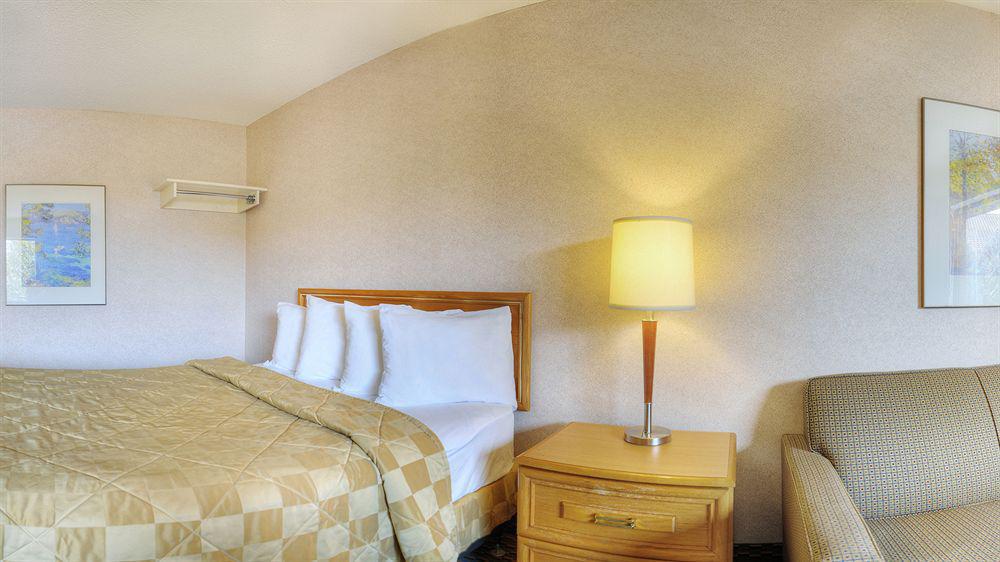 Comfort Inn Chatham-Kent Экстерьер фото